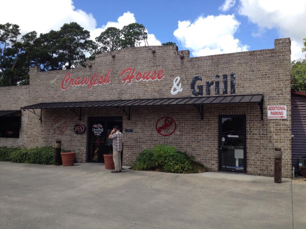 Crawfish House and Grill